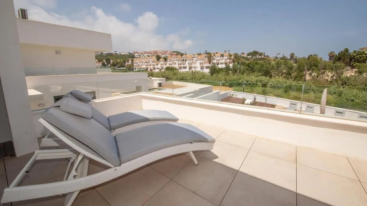 Villa Paraiso, 15 Манилва