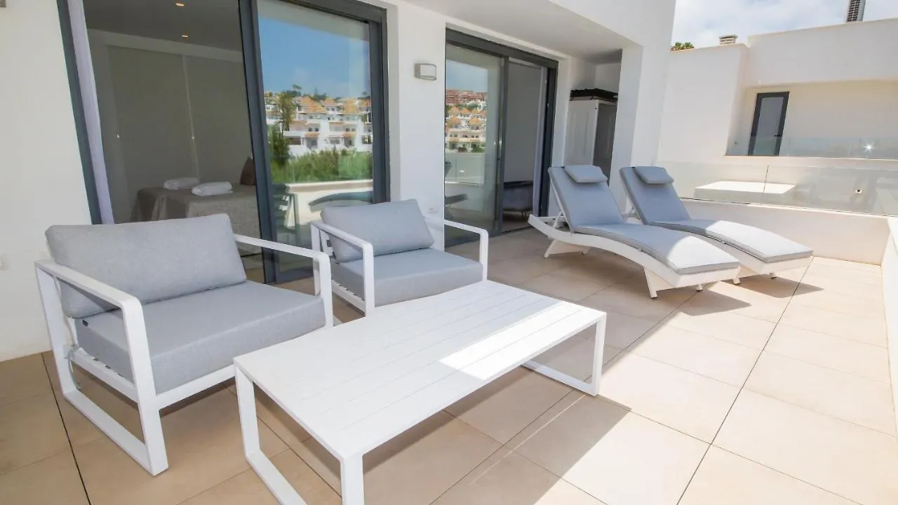 Villa Paraiso, 15 Манилва