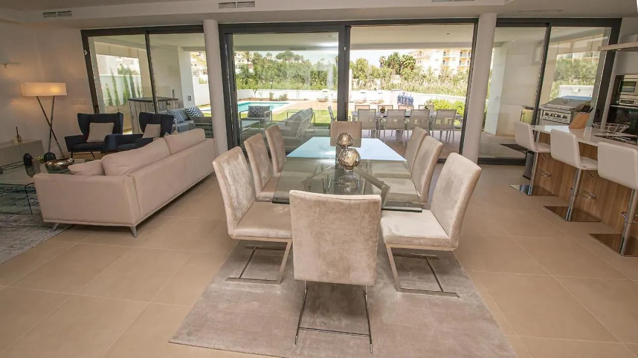 Villa Paraiso, 15 Manilva